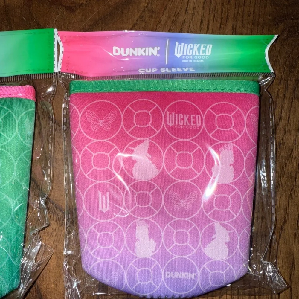Dunkin Wicked Cup Sleeve Set Limited Edition Rare 2025 NEW - Picture 5 of 5
